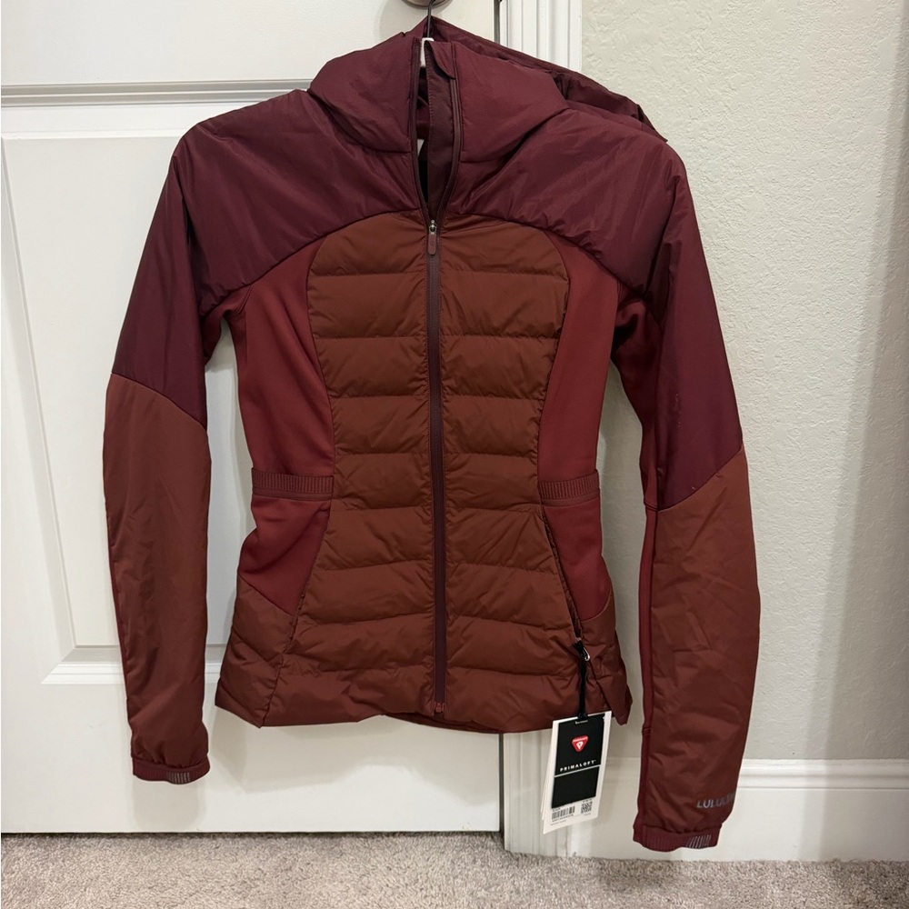 Women’s Lululemon Down For It All Hooded Jacket in maroon. NWT!